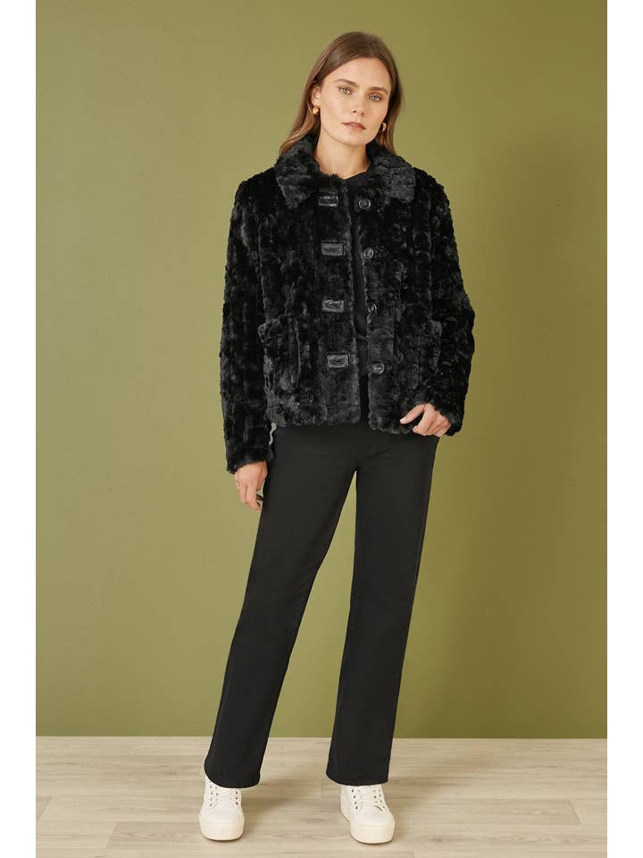 Yumi Black Luxe Textured Faux Fur Jacket With Pockets for wholesale on Faire2