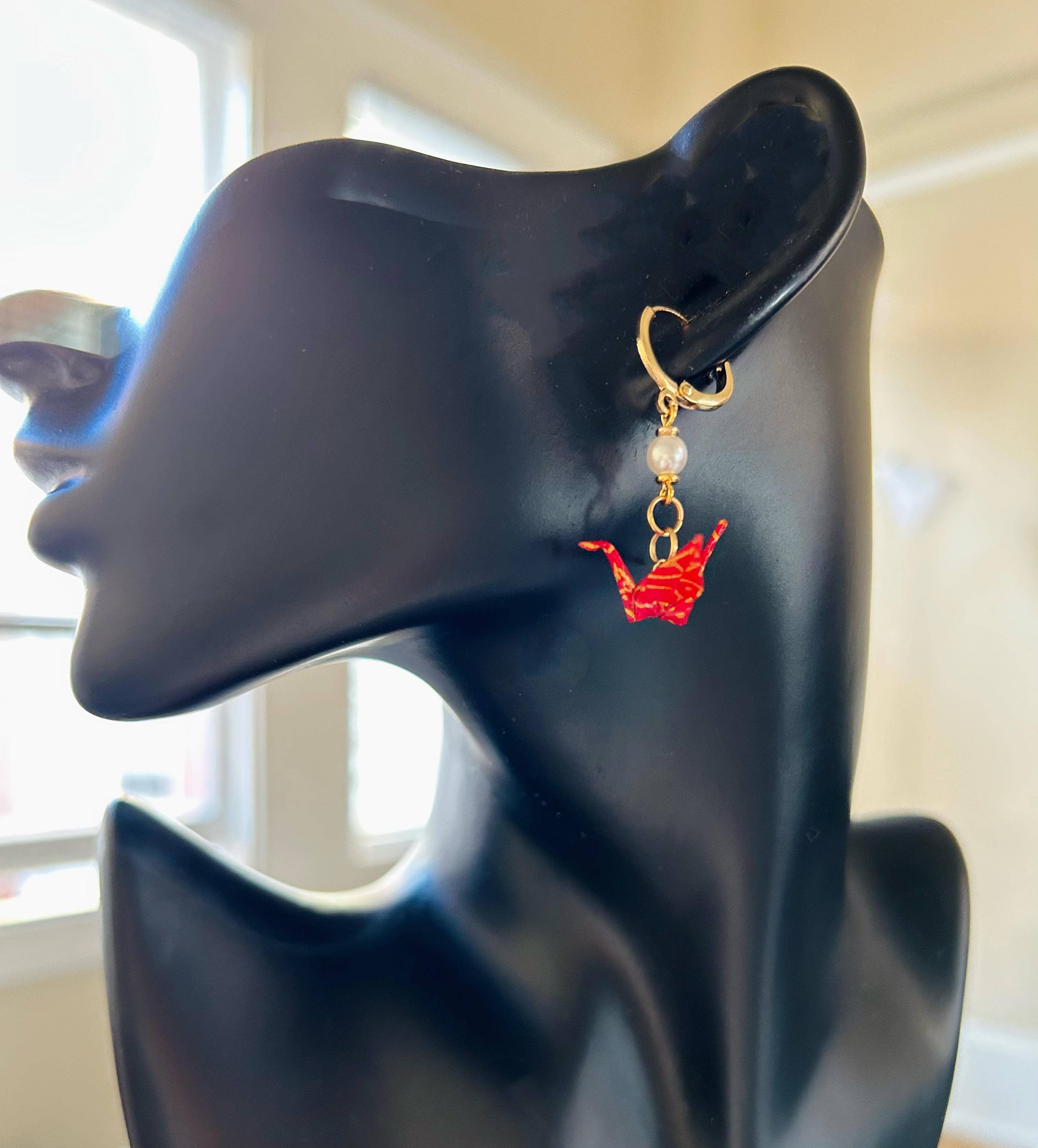 HolyGuacamolly – Großhandel Ohrhänger – Einzigartige Origami-Kranich-Ohrringe mit Silberstiften2