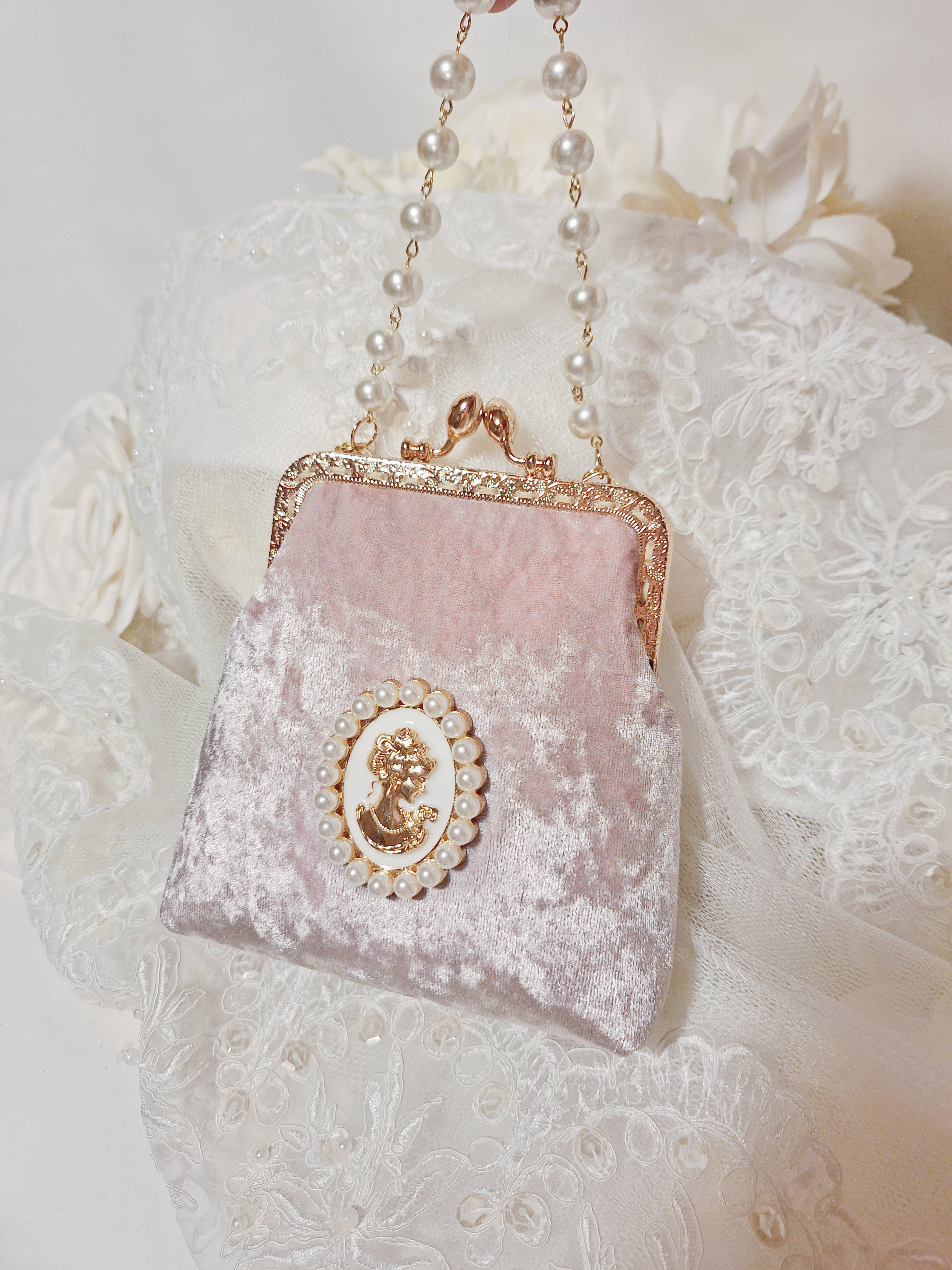 LeisTextileStudio - Wholesale Wallet - Women's - Handmade Velvet Vintage Kiss lock Handbag With Card Holder3