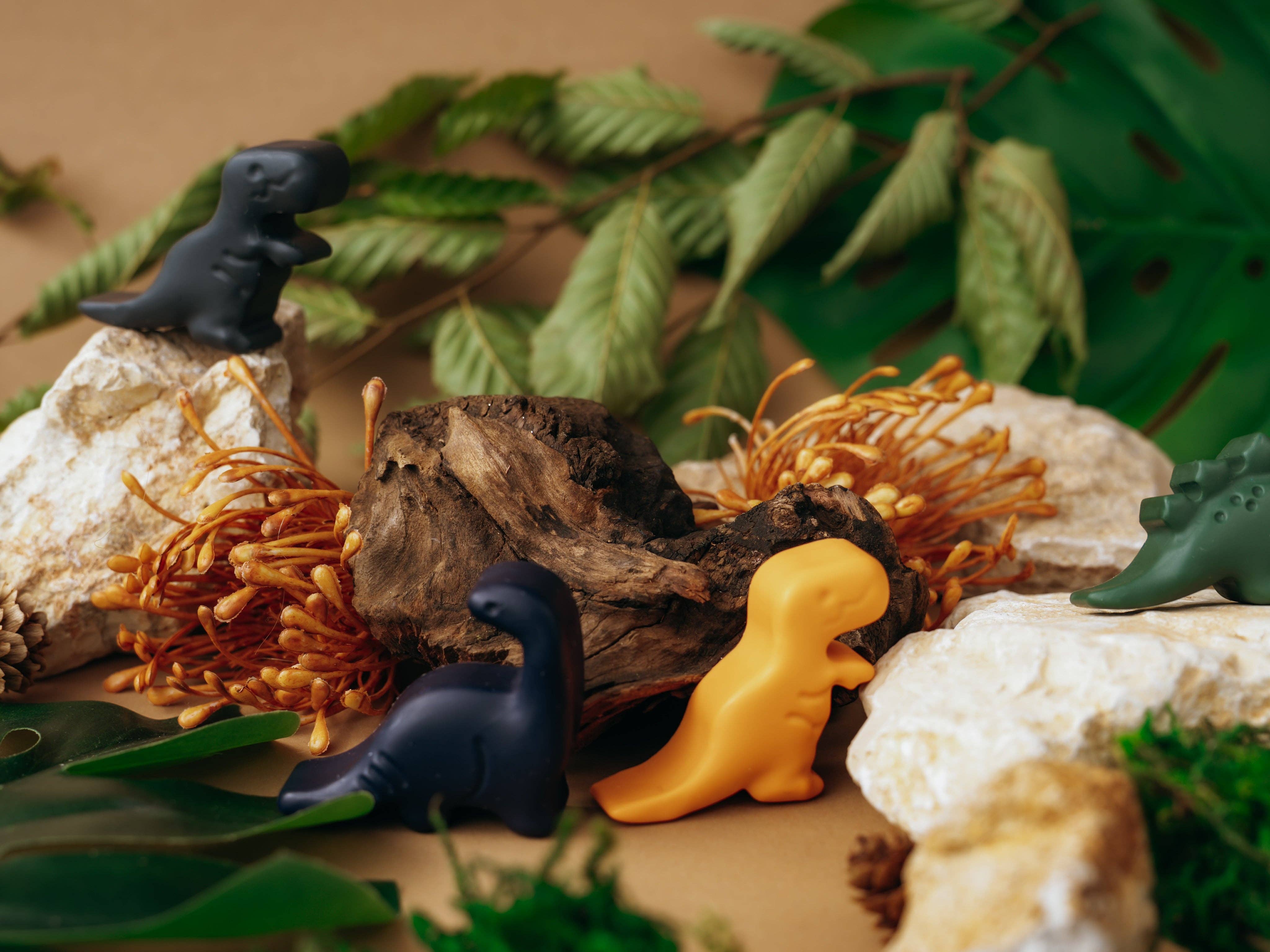 Wonder Hue Crayon Co. - Wholesale Crayons - Kids & Baby - Dinosaur Fun-Shaped Crayons, Non-Toxic Birthday Gift8