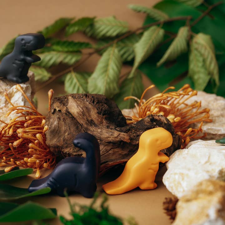 Wonder Hue Crayon Co. - Wholesale Crayons - Kids & Baby - Dinosaur Fun-Shaped Crayons, Non-Toxic Birthday Gift8