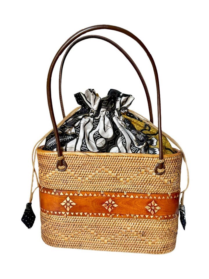 Middelgrote Ata-tas met schelpen voor wholesale door Arifah Studio