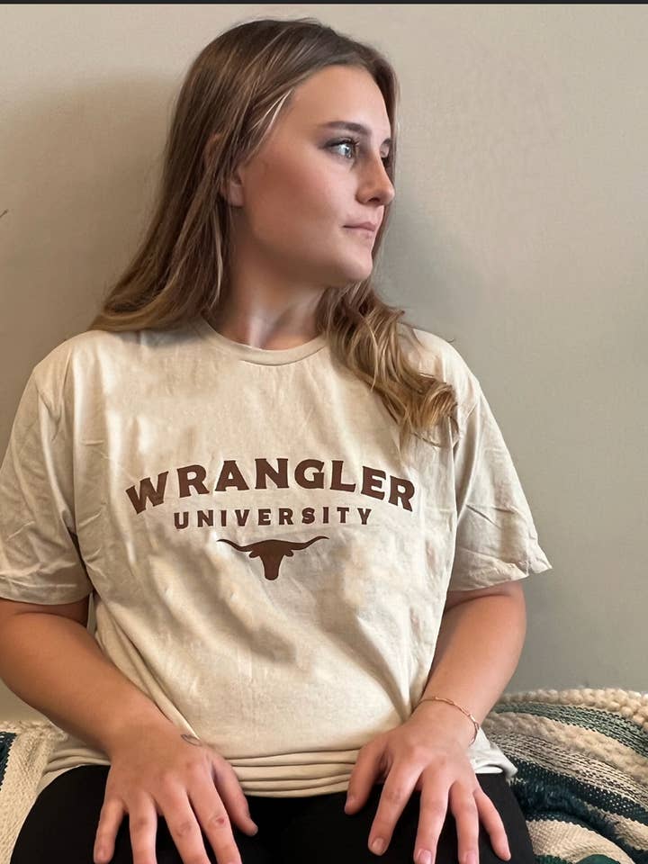 T-shirt imprimé Wrangler University Western pour la vente par SGB Wholesale