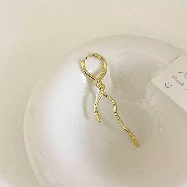 LanLivia - Venta al por mayor Pendientes colgantes - Pendientes delgados con nudo retorcido de diseño único, un par4