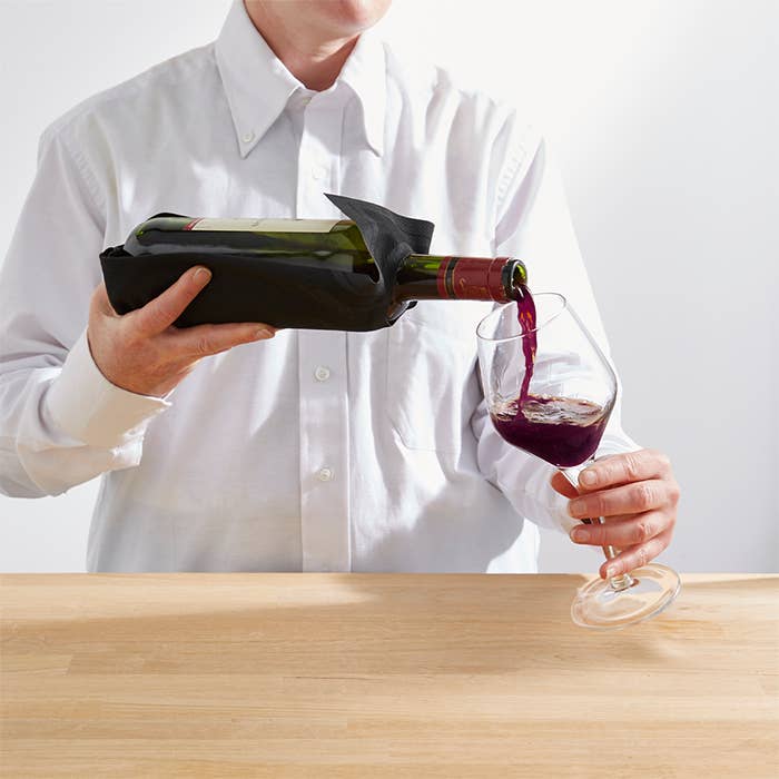 Nydel - Wholesale Dinner & Cloth Napkin - Sommelier - Napkin for champagne and wine service2