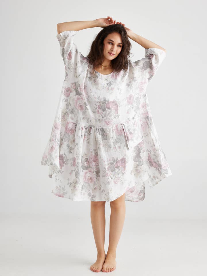 Miss Rose Sister Violet – Engroshandel Kjole - Dame – Dameklæde Clarissa i hør med blomsterprint12