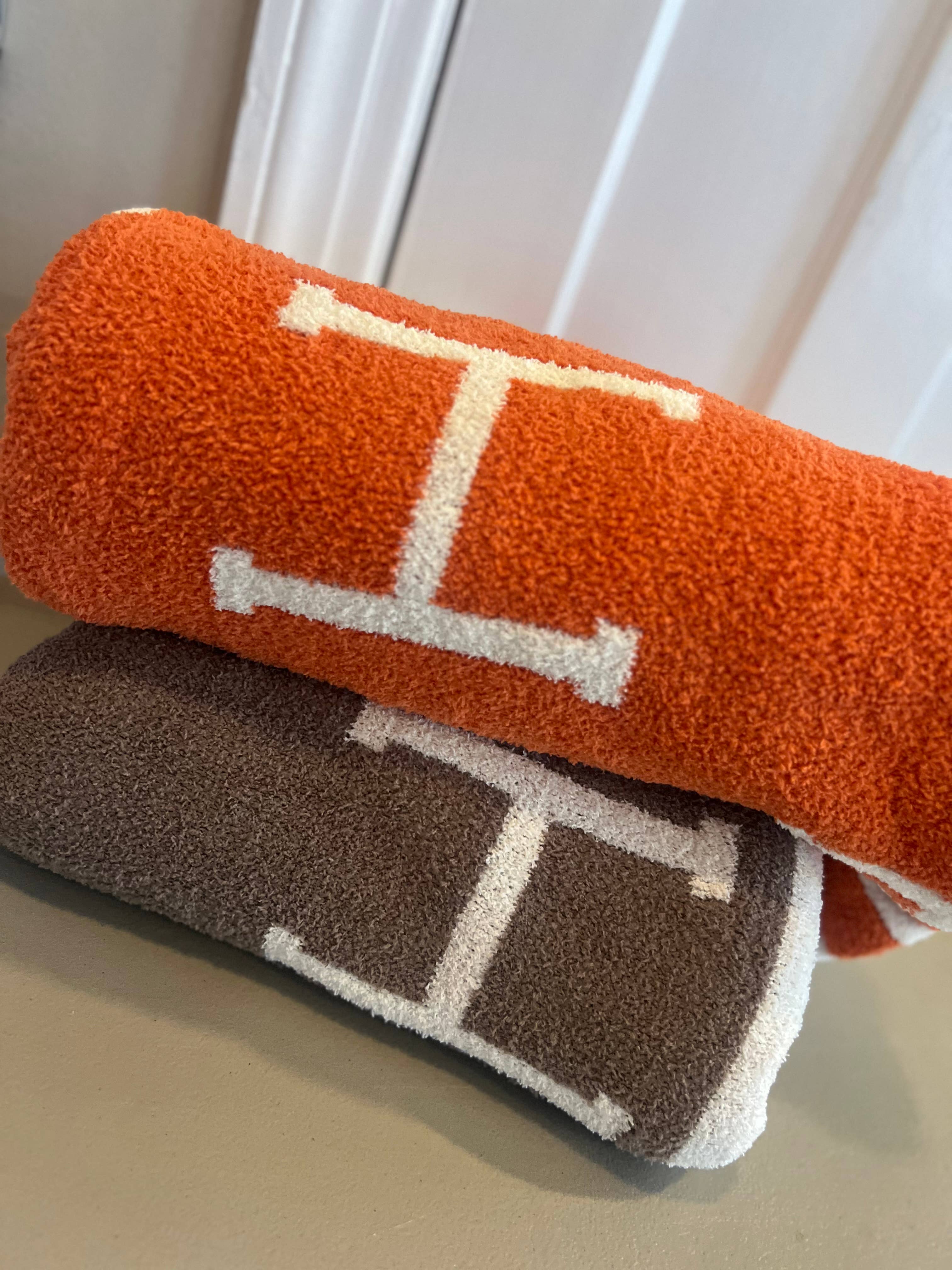 Karli Buxton - Wholesale Throw Blanket - Valentine Hermès Inspired Blanket! 0