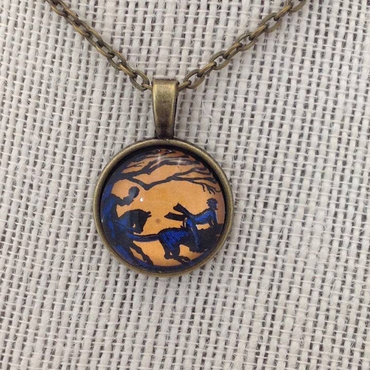 Sleep Hollow Headless Horseman Stamp 1974 - Selo dos EUA - Joia com selo postal - Colar com selo postal vintage - Acabamento em bronze antigo por atacado de Postage Stamp Jewelry