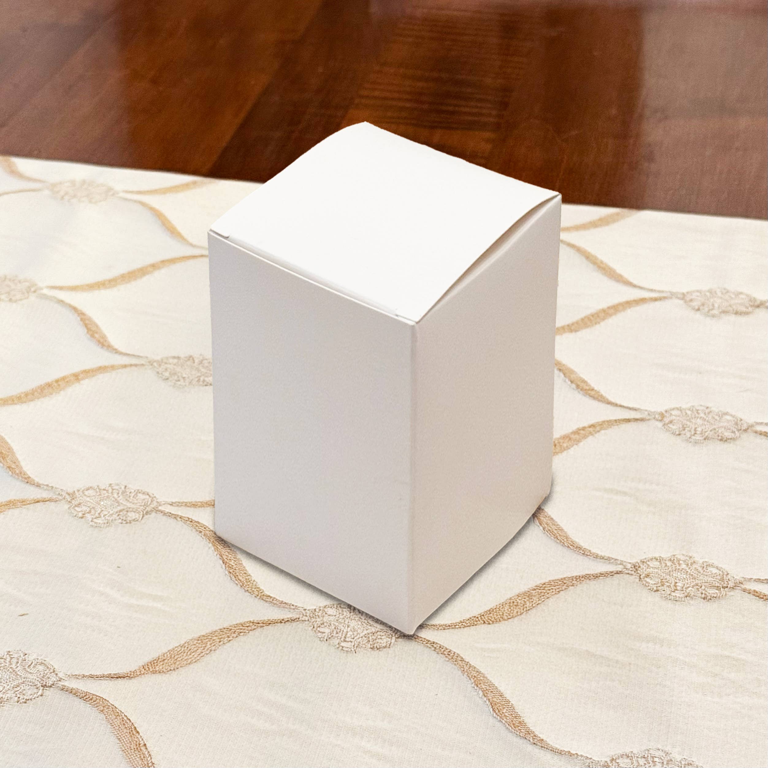 ByHome – wholesale Presentbox – 48 st, 10 storlekar små vita vikbara kartongpapperspresentaskar4