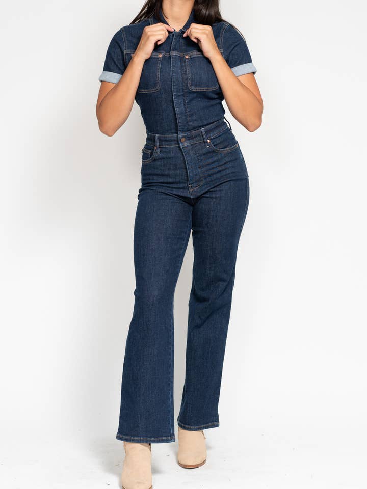 Combinaison à contrôle du ventre HW droite pour la vente par Judy Blue Jeans