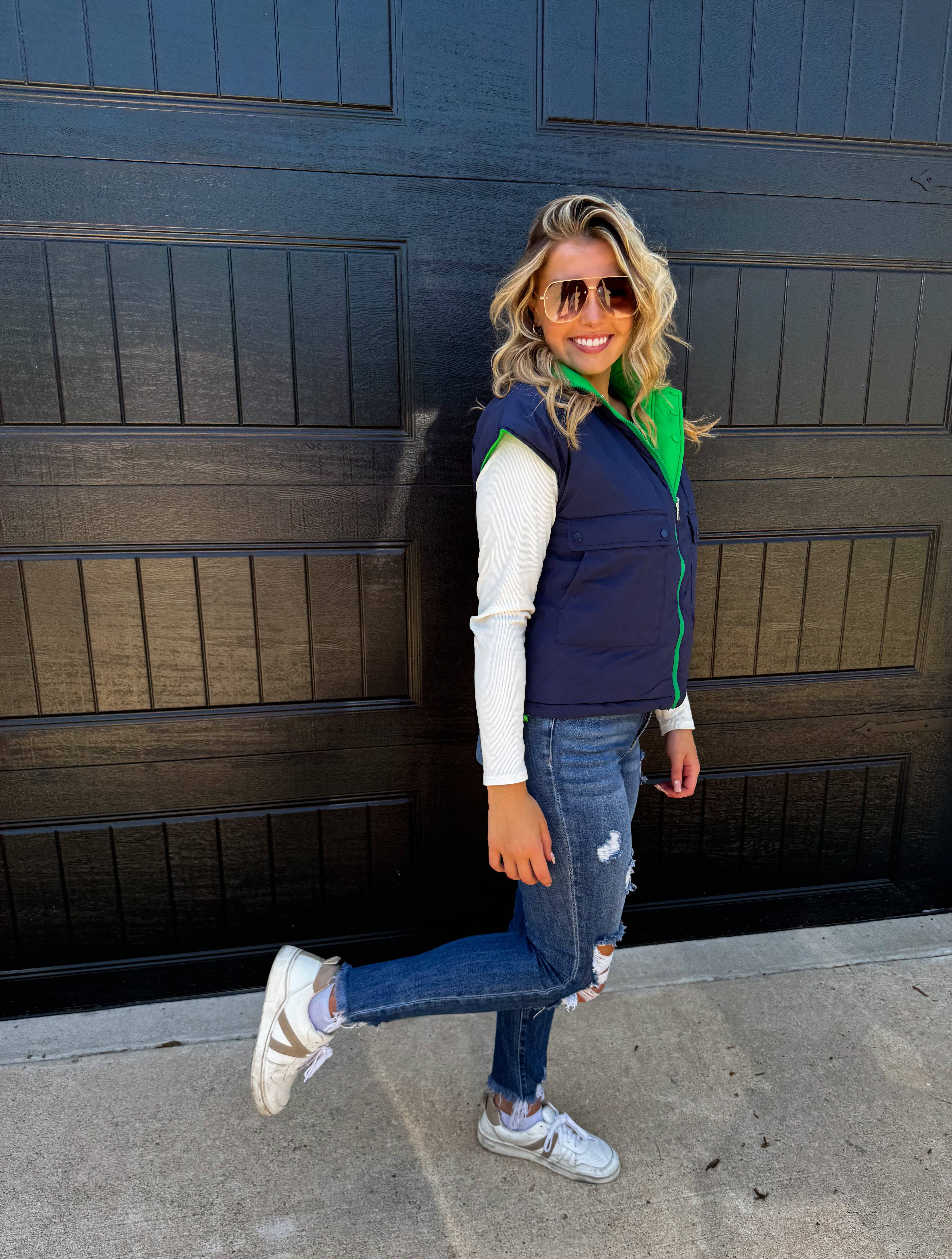 BLAKELEY - Wholesale Outerwear Vest - Women's - MADDOX REVERSIBLE PUFFER VEST26