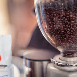 Domingo Caffè - Vendita all'ingrosso Caffè in grani - Tosca Espresso Italiano (Scatola contenente 6 Kg)4