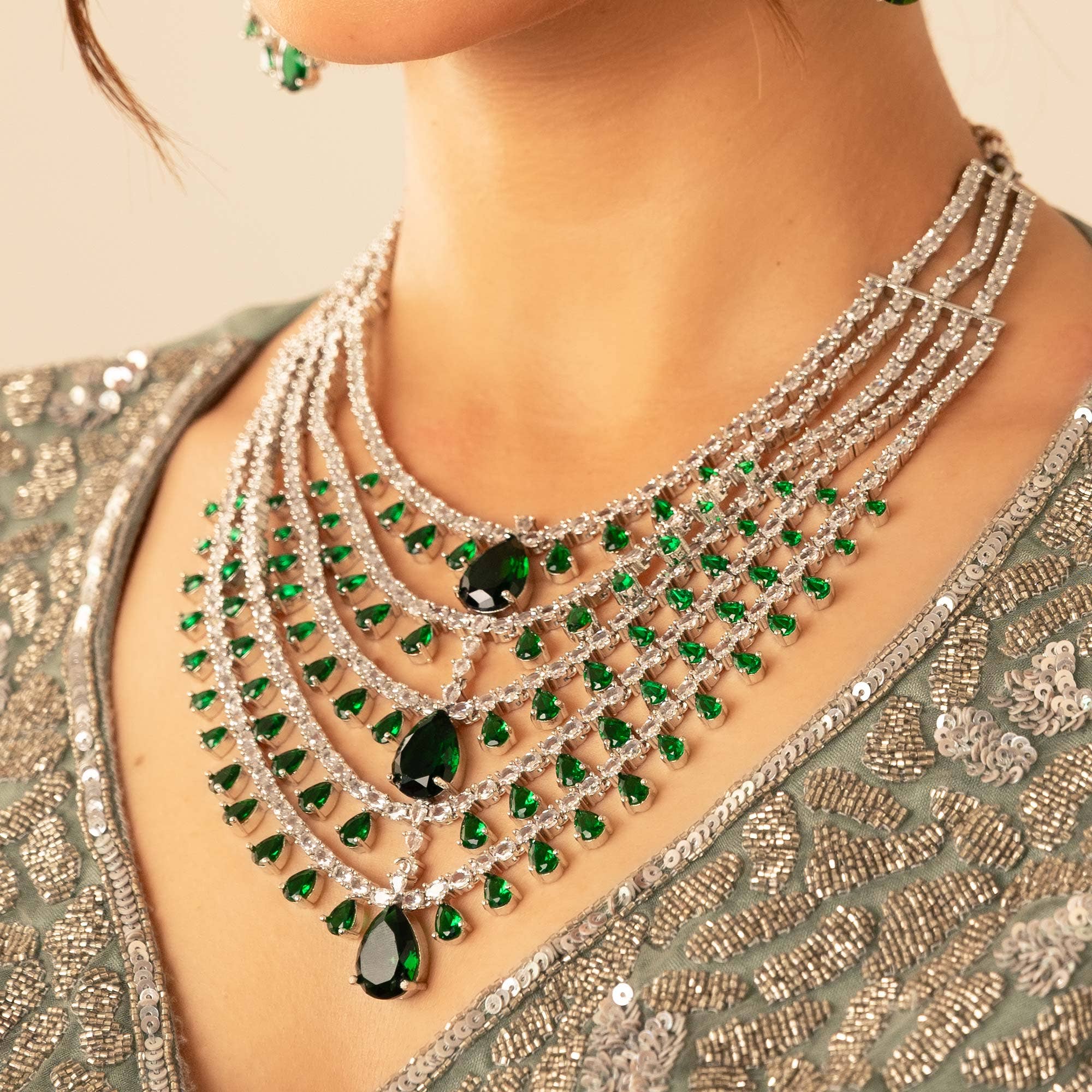Vinnis Jewelry - Wholesale Jewelry Set - Emerald Green Multi-Layered Pearl Bridal Necklace Set with Maang Tikka & Earrings – Indian Wedding Jewelry0