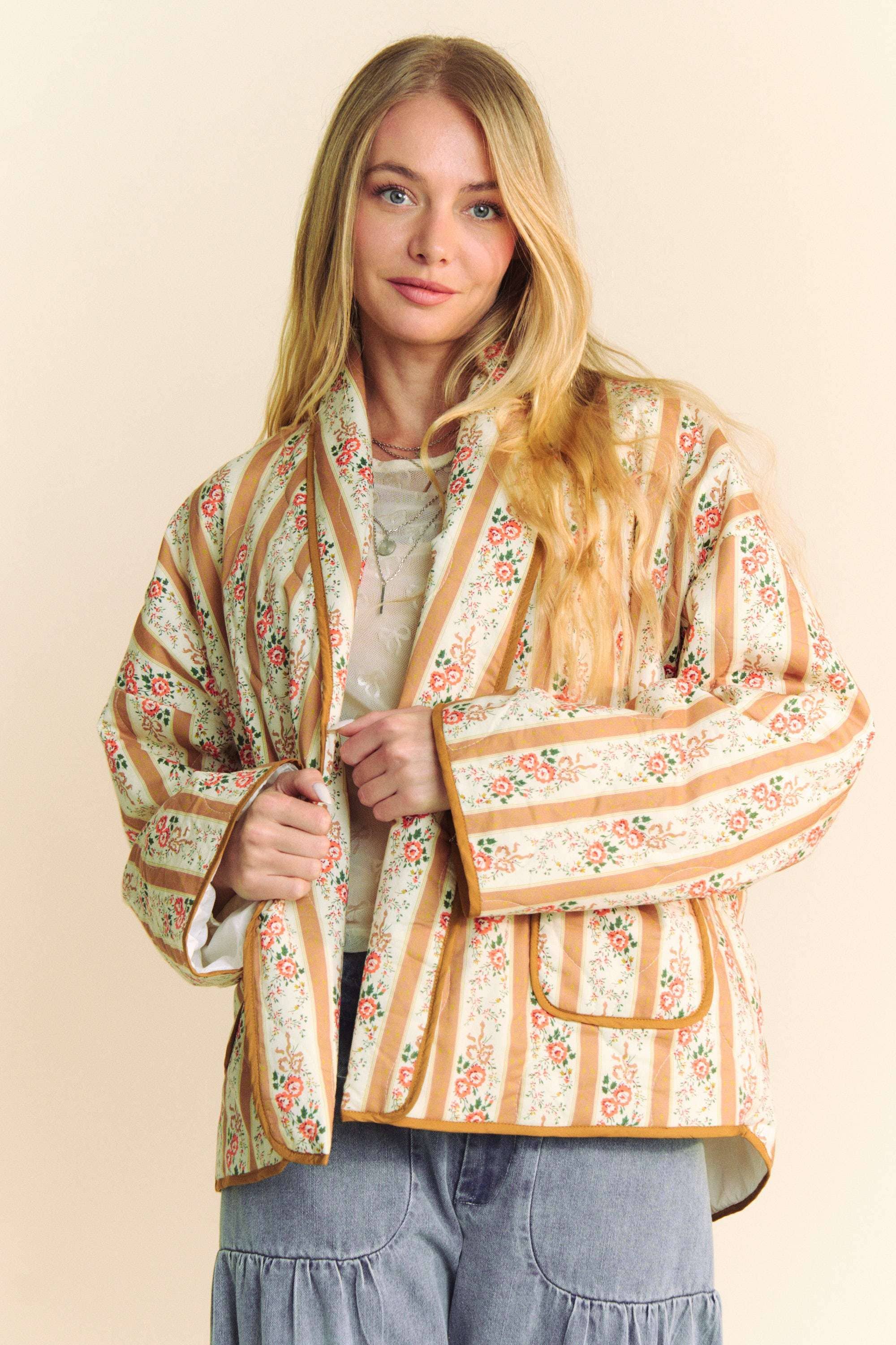 Davi & Dani - Wholesale Jas - Dames - WAIVY GEWATTEERDE OPEN JAS MET BEHANGPRINT3