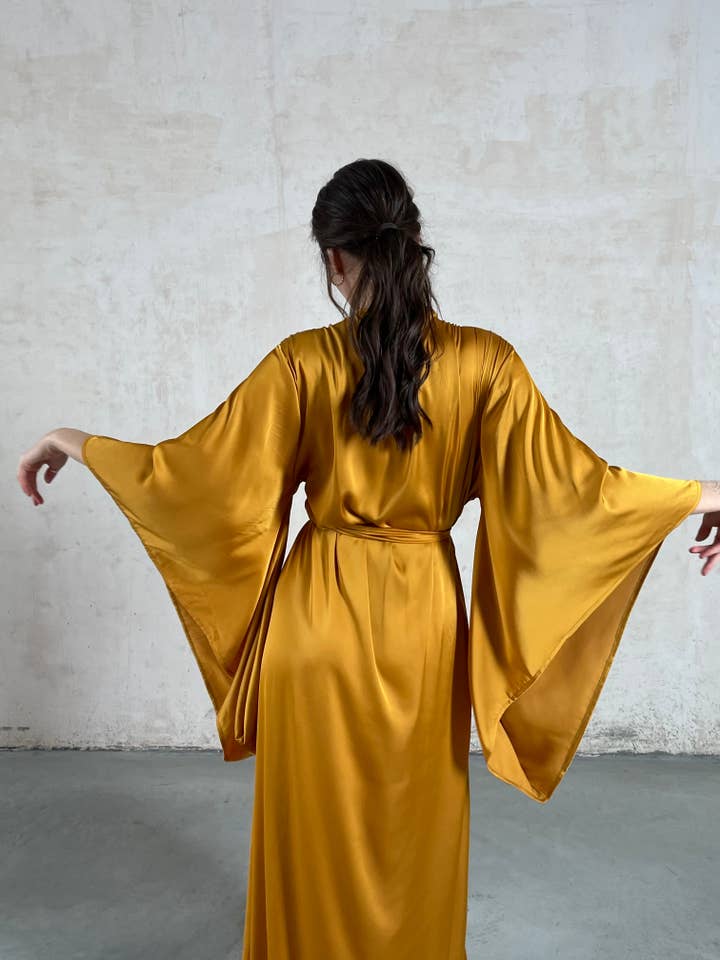 Angie's Showroom - Vendita all'ingrosso Vestaglia - Donna - Vestaglia lunga con maniche a kimono11