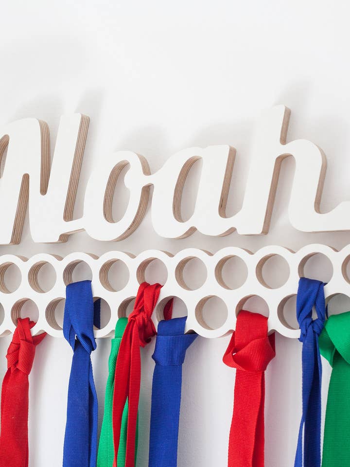 Medaljeholder i træ - medaljeophæng - sportsgaver for engroshandel hos Woodinout