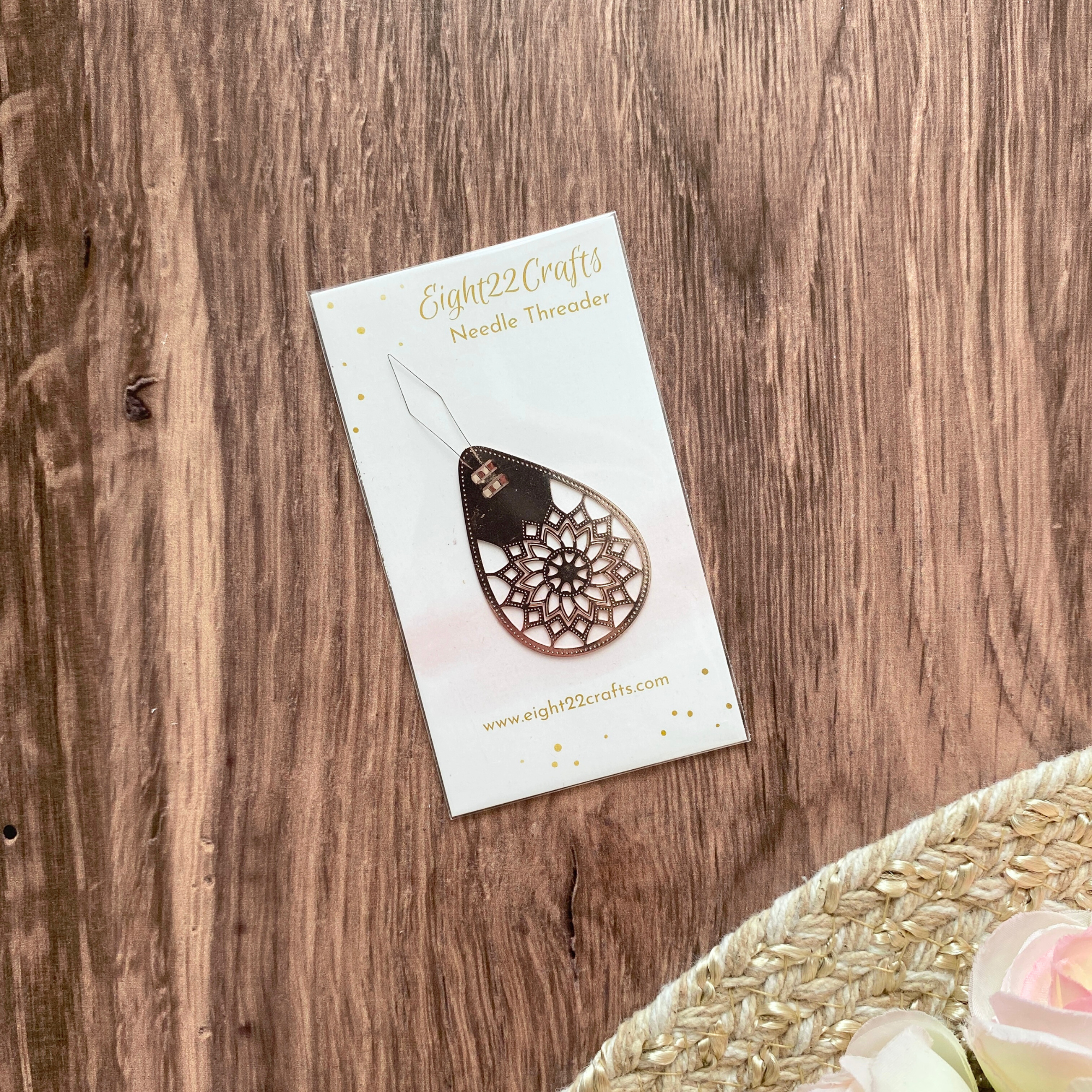 Eight22Crafts - Vente Accessoire de broderie/point de croix - Enfile-aiguille en or rose pour couture à la main et broderie0