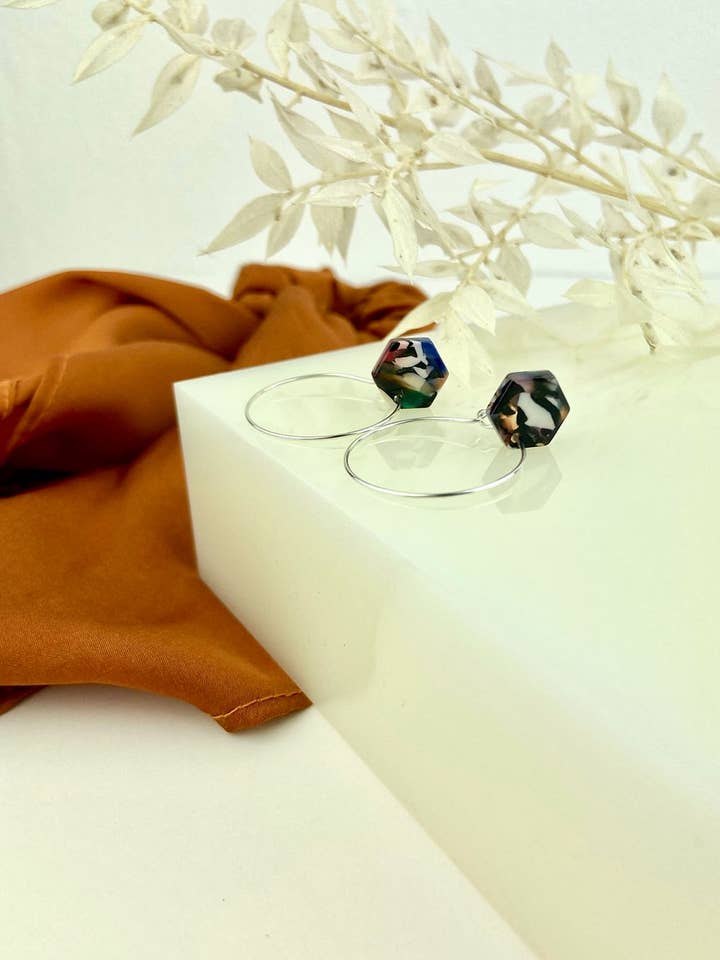 Silver Plated Marble Hex Hoop Earrings for wholesale by Aloë Earrings