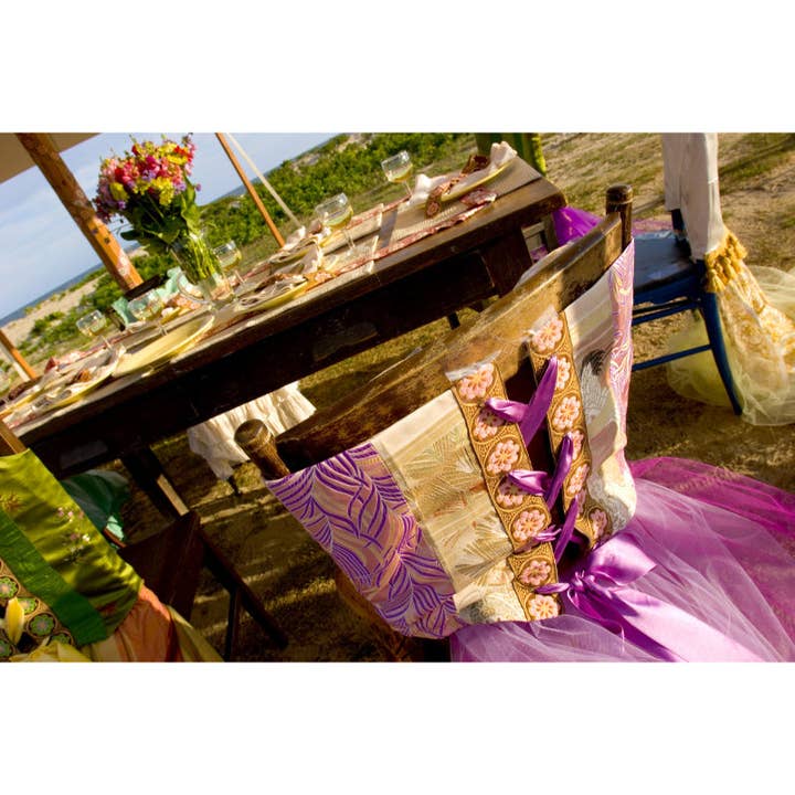 Corsets de chaise sur mesure pour la vente par Hadley Pollet