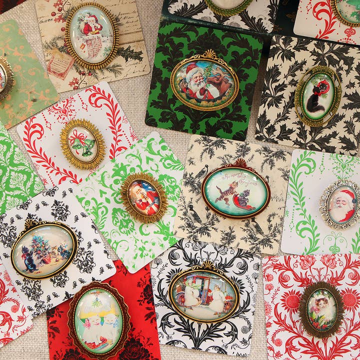 Asunder Bazaar - Wholesale Brooch - 20pc Vintage Christmas Brooches on Cards 11