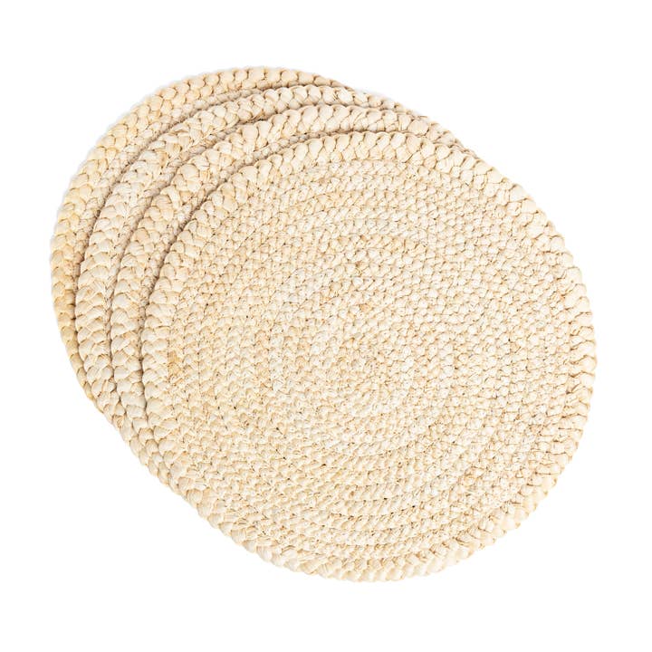 Rustic Round Woven Placemats – Black & Natural – Set of 4 for wholesale on Faire1