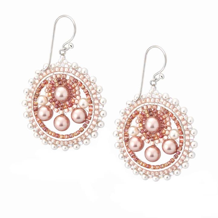 Romina – Brincos artesanais em rosa suave por atacado de Impala