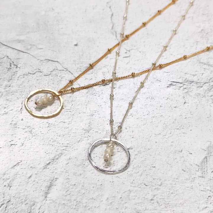 Freshie & Zero - Wholesale Pendant/Charm Necklace - Treble Three Pearls Circle Necklace - Gold Filled