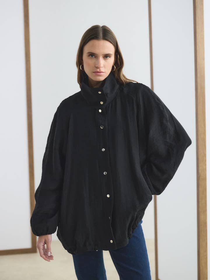 Blusão Bomber Preto com Gola Alta e Franzido por atacado de Kadriye Baştürk