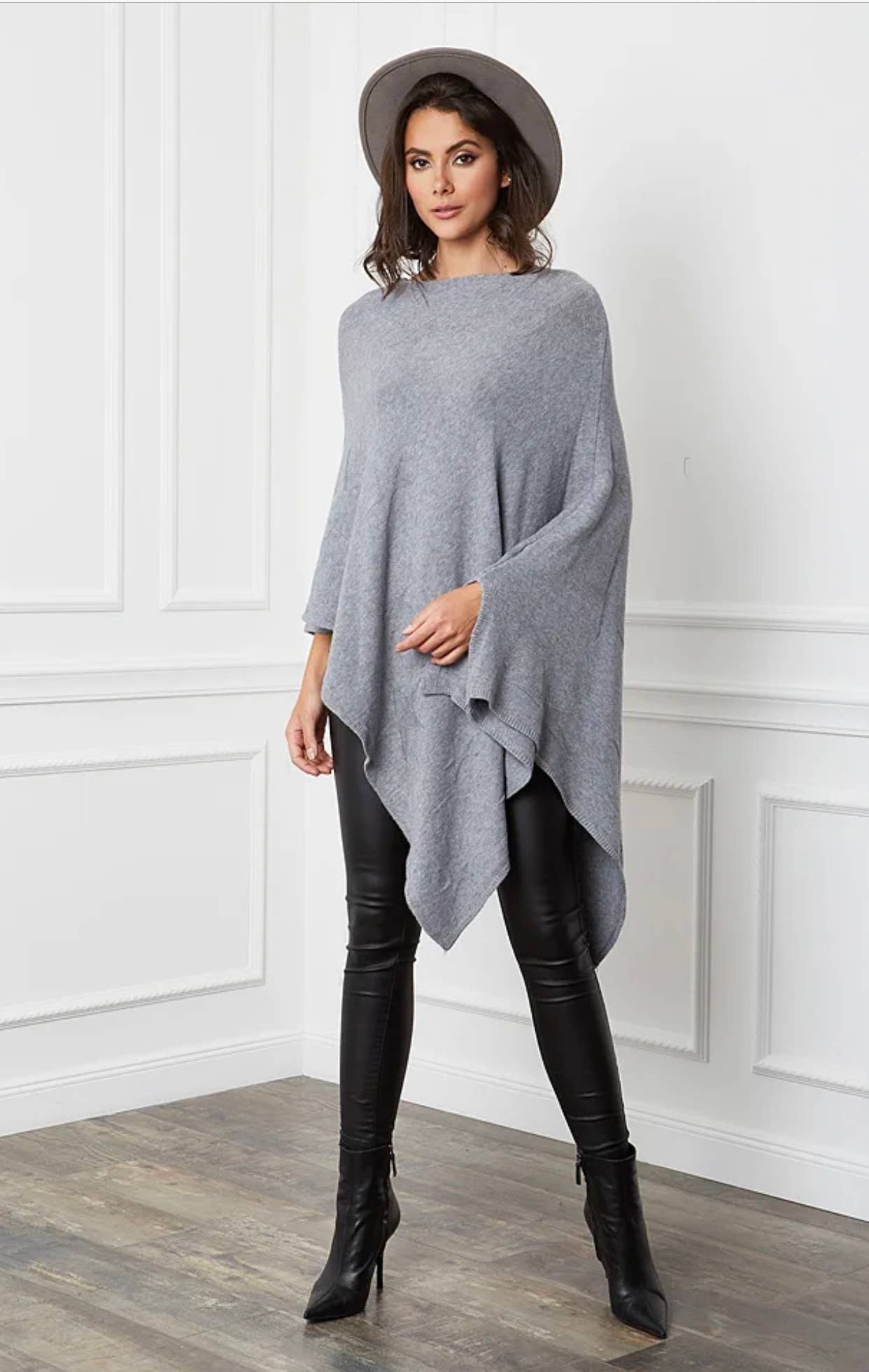 LÉA & LUC - Wholesale Poncho - Women's - Ponchos REF.007630