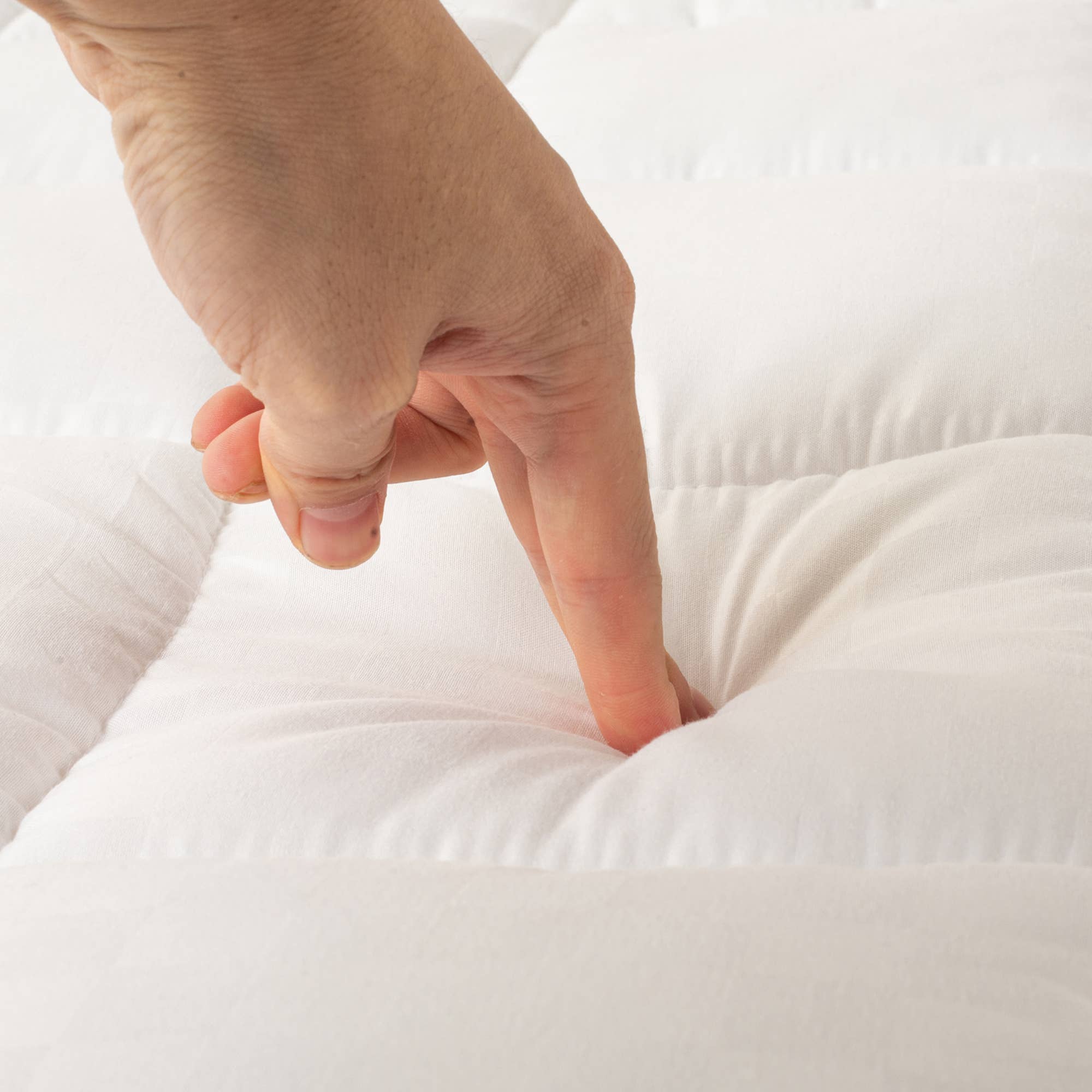 White Quilted Fitted Fluffy & Soft Mattress Pad for wholesale on Faire5