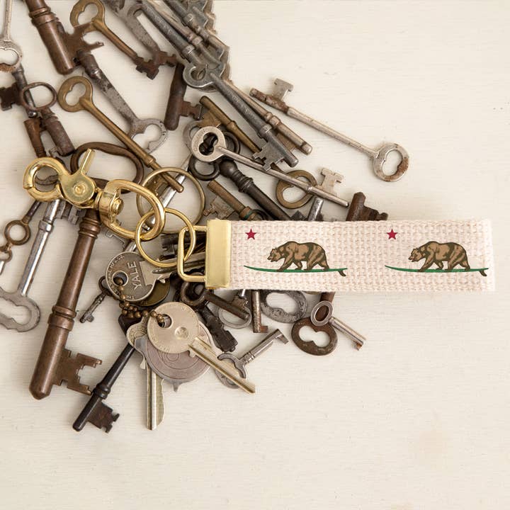 Rustic Marlin - Wholesale Keychain - Unisex - California Surf Bear Keychain