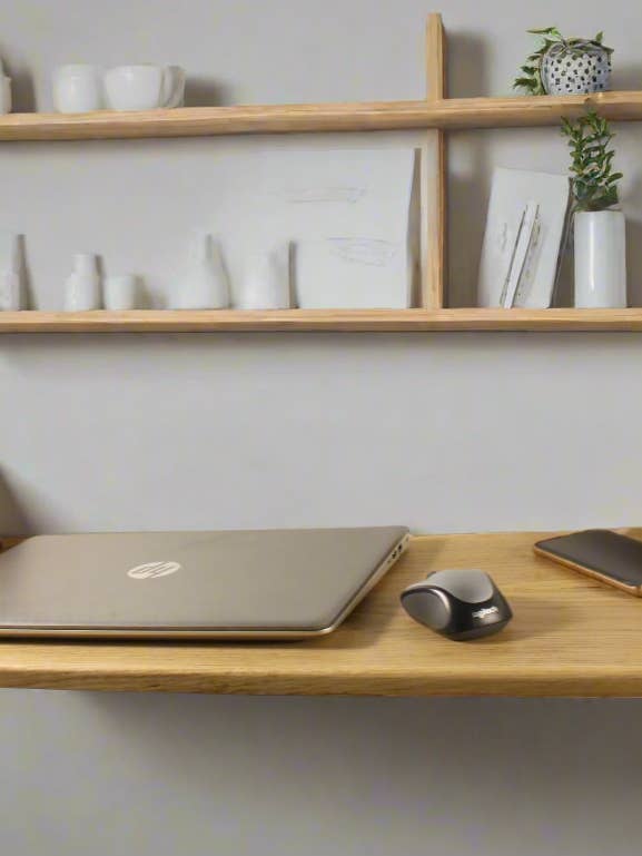 Bureau Flottant Mural Rabattable pour la vente par Hammer and Nail Studios