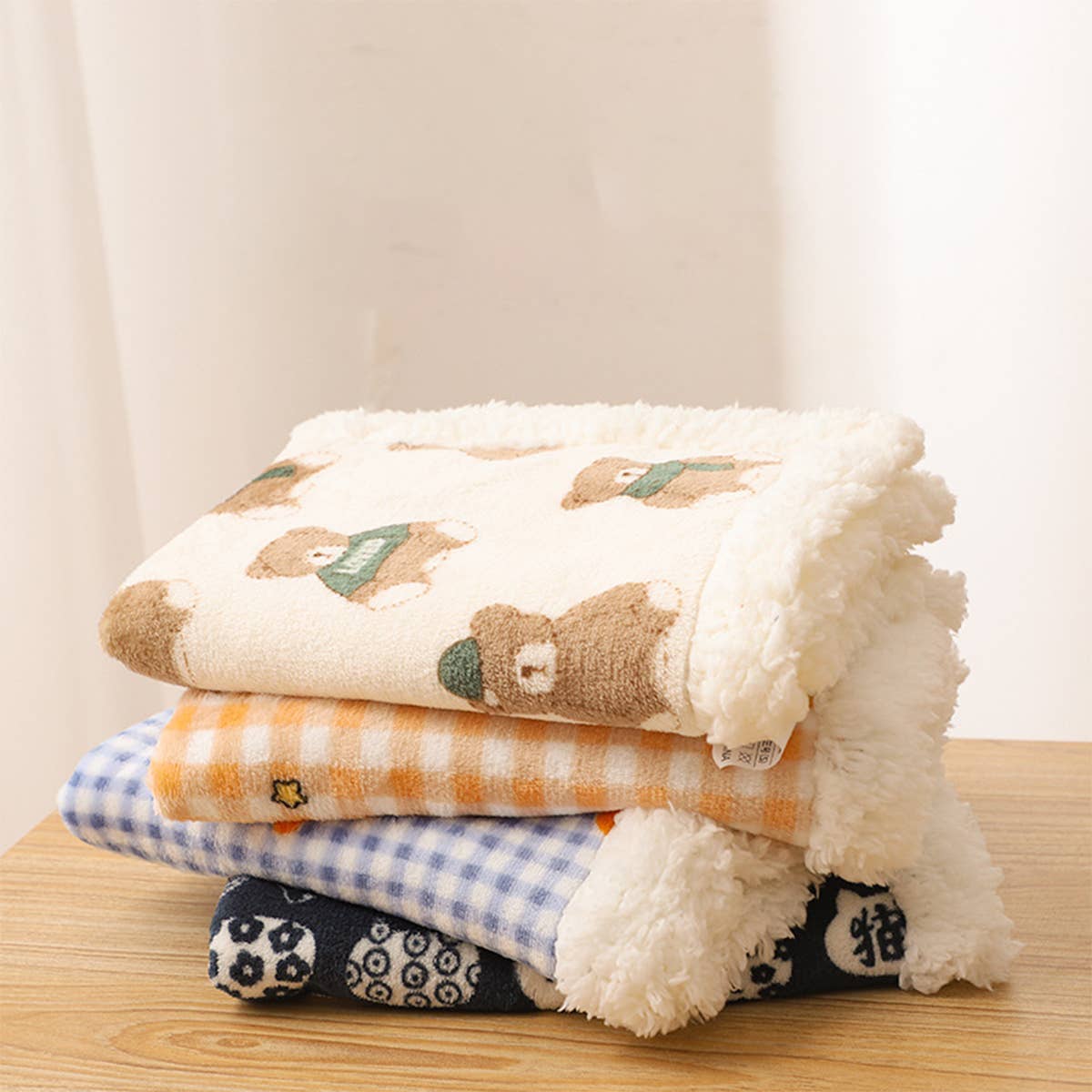 PAWPAWwholesale - Wholesale Pet Blanket - Cat/Dog - Cozy Double-Layer Cat blanket – Soft Sofa Mat_CWMM72833