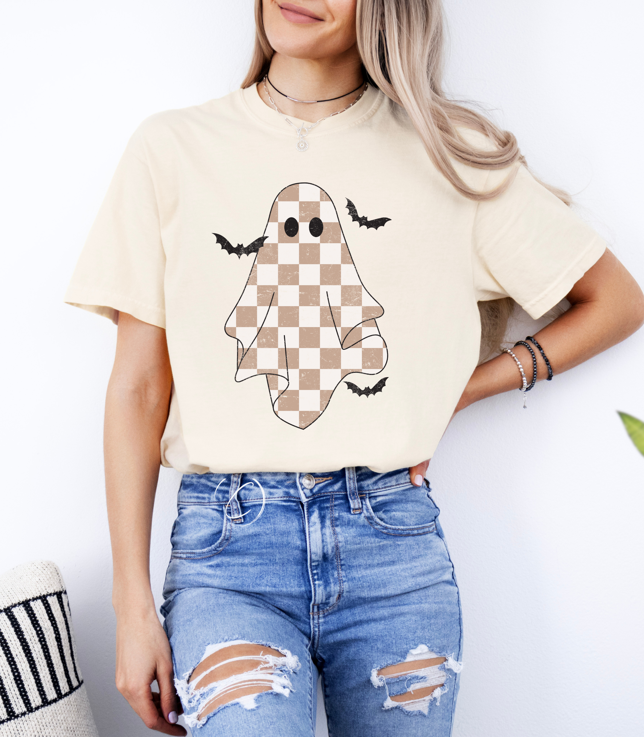 CMD Wholesale – wholesale T-shirt (graphic) – unisex – Checkered Ghost Graphic Tee2