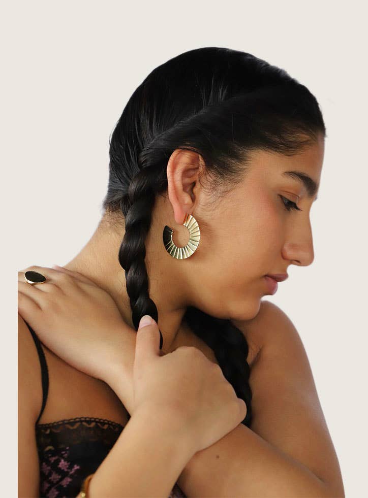 Meyelo – wholesale Hängande örhängen – Biki örhängen2