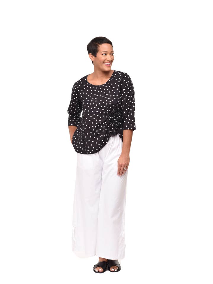 Tulip Clothing - Wholesale Blouse - Dames - CV365 Olga Top in Zwart Wit Seersucker Stip*