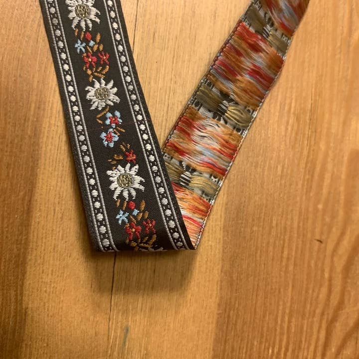 Fleurs sauvages pour la vente par Hat BandIt & the Vintage Cattleman