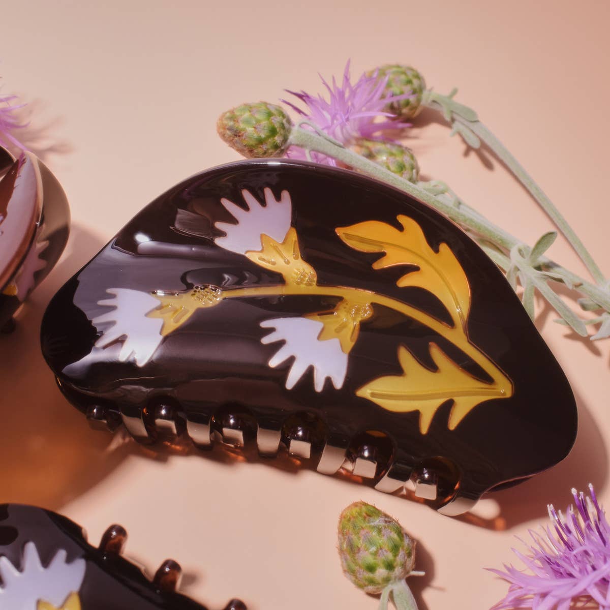 WINONA IRENE – Großhandel Haarclip – Damen – Mariendistel-Haarklammer für Damen, dunkelbraun und goldfarbenes Azetat4