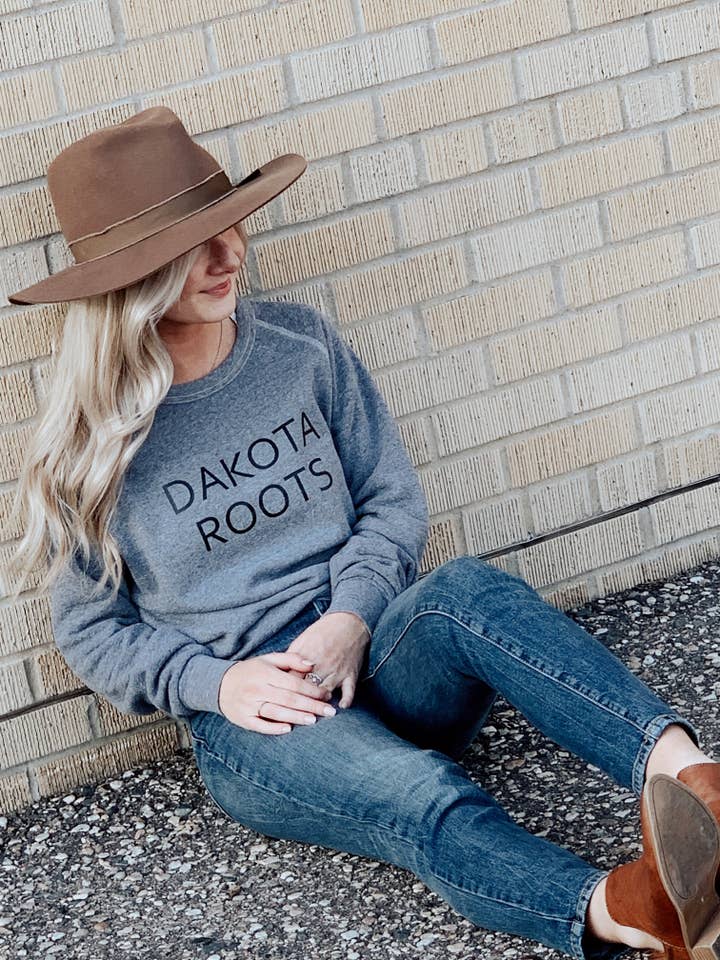 Sweat Dakota Roots pour la vente par Stitch Row