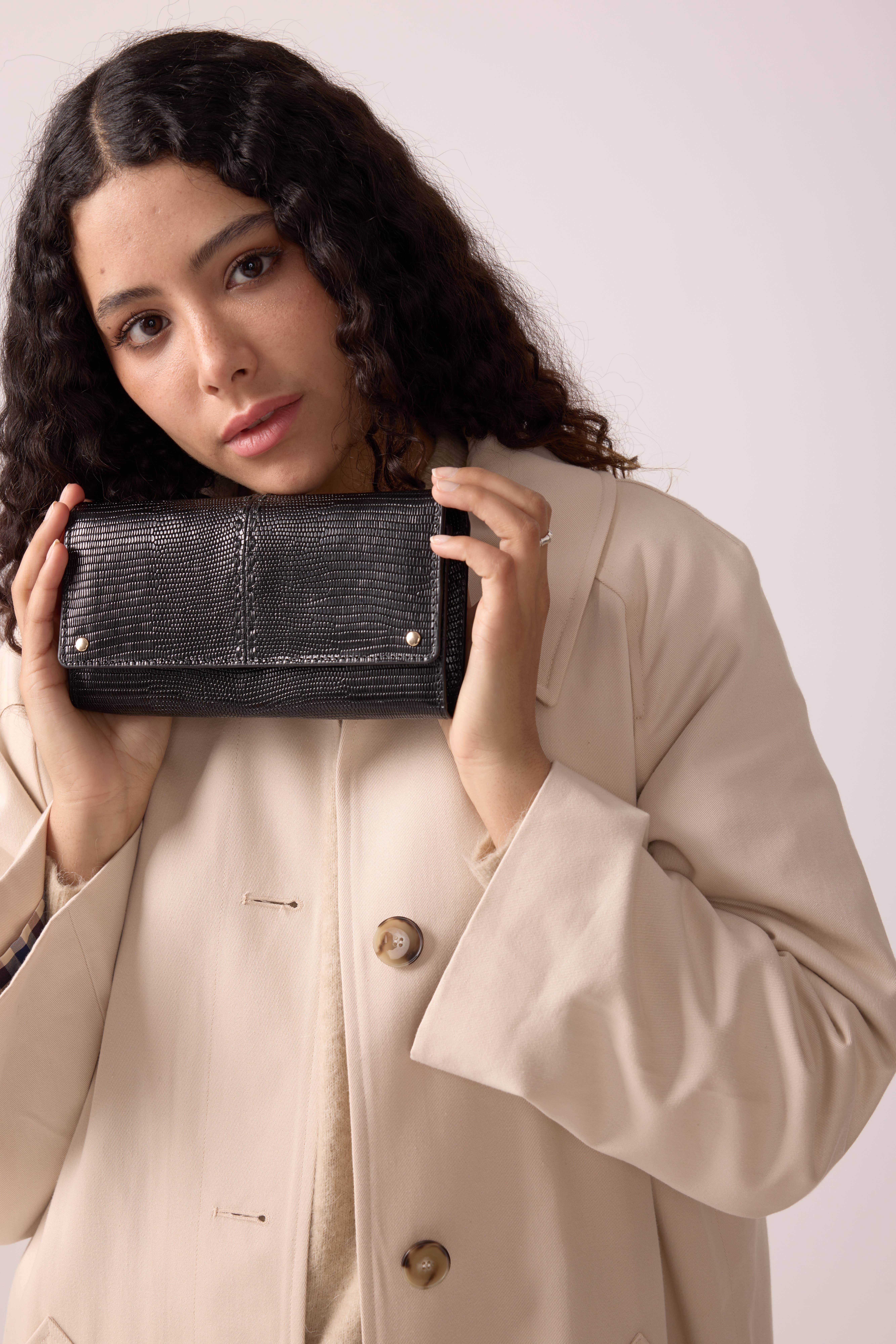 Maradji - Venta al por mayor Maletín - Mujer - CARTERA DE CUERO DE LAGARTO NEGRO GINA1