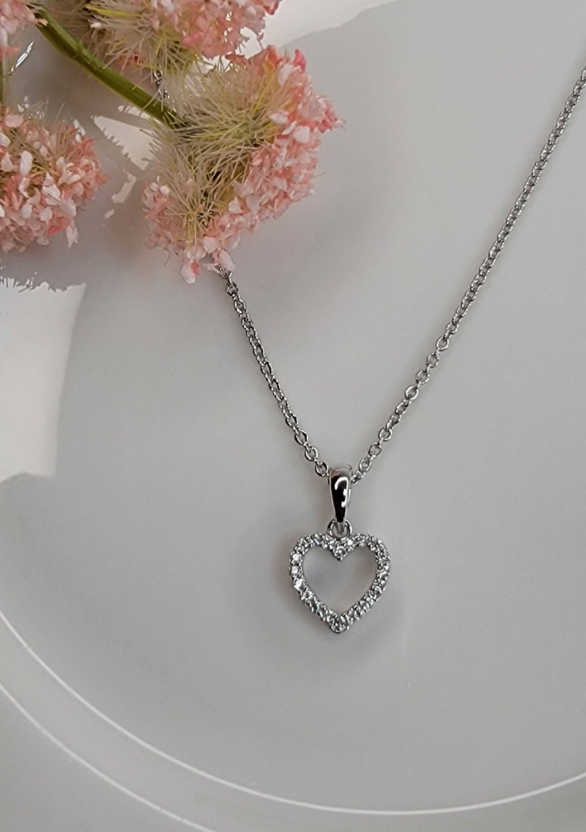 BETTYOH INC - Wholesale Pendant/Charm Necklace - CZ Small Heart Necklace3