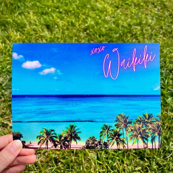 XOXO, Waikiki Postcard for wholesale by illuminated ART Hawaii