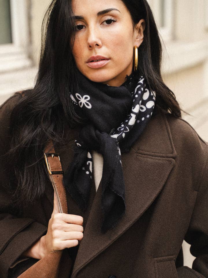 Margot Scarf - Svart Bandana Ull Viskos för wholesale av Voguette Paris