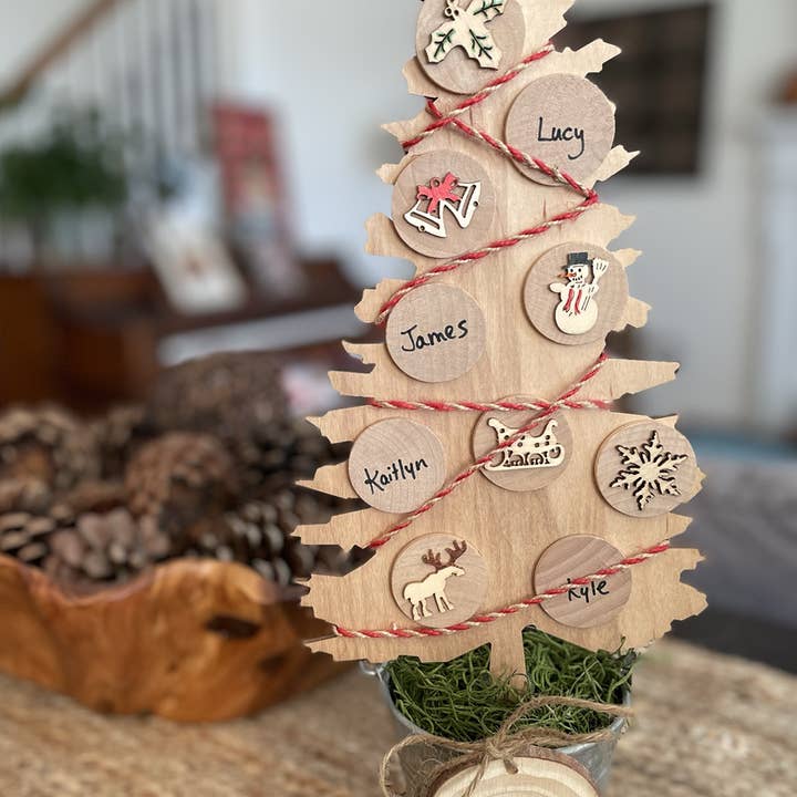 FamilyTree Traditions LLC - Wholesale DIY Craft Kit - Rustic Family Christmas Tree, Craft Kit2
