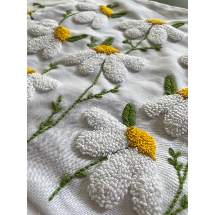 Punch Simple - Wholesale Throw pillow cover - Handmade Punch Needle Embroidery Daisy Pillow Cover9
