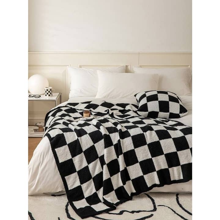 LoveLina - Wholesale Bedding Blanket - Cozy Checkerd Pattern Blanket for Bedding - KLEYA