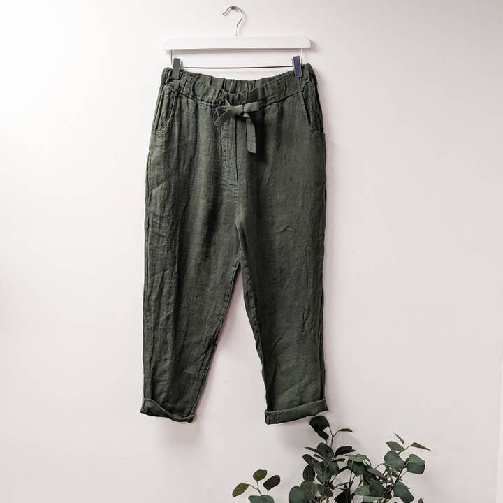 Tempest Designs – wholesale Pants – Women's – Classic linen trousers with front and back pockets3