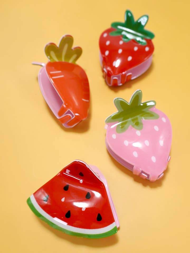 JOSSLYN by wall to wall fruktiga hårklämmor i form av jordgubbe, vattenmelon och morot | 40H820 för wholesale av JOSSLYN by wall to wall
