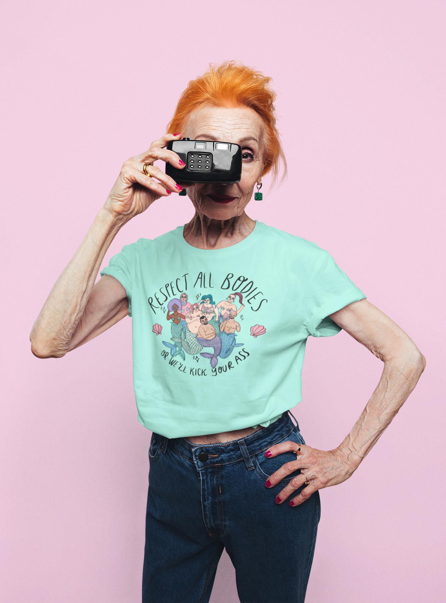 Chiaralascura – wholesale T-shirts med screentryck – Dam – Unisex t-shirt i ekologisk bomull med Body Positive sjöjungfruar1