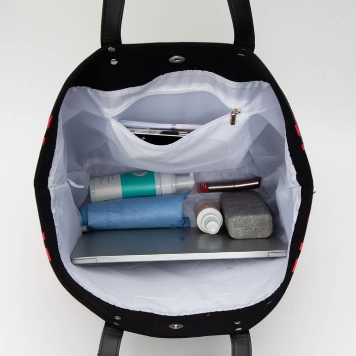 Sensibling Corp. - Wholesale Tote Bag - Women's - Football Stitch Large Tote Bag / Shoulder Bag5